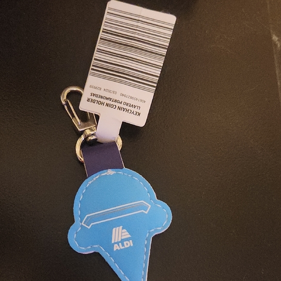 Aldi ice cream cone quarter keychain - Picture 2 of 2